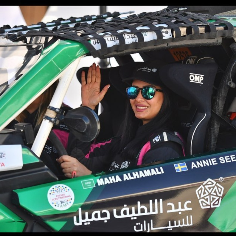 مها الحملي تتصدر بطولة المملكة T4 وتحصد لقب أفضل فريق نسائي في رالي حائل 2023