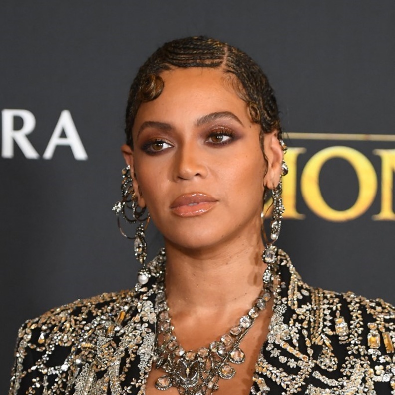 ألوان أحمر شفاه أساسية للبشرة السمراء على خطى بيونسيه