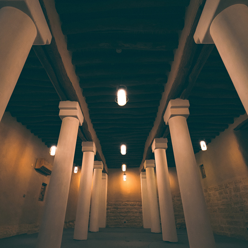 جدران الدرعية بعدسة سعودية وتاريخ يزهر بالحب والعراقة 