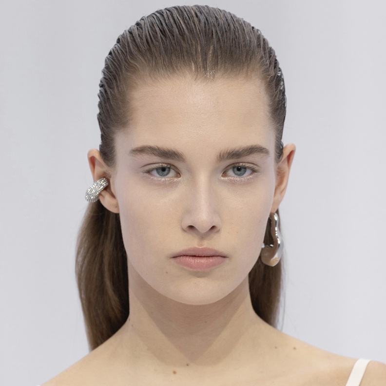 عملية تحديد الملامح الجديدة لوجه شبابي مشرق ..كيف تتم وأهم نتائجها