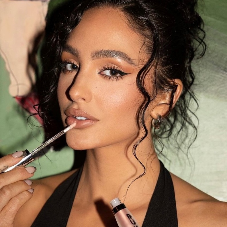 أساليب مكياج عصرية أدخلت ابتكارات جديدة في عالم الجمال