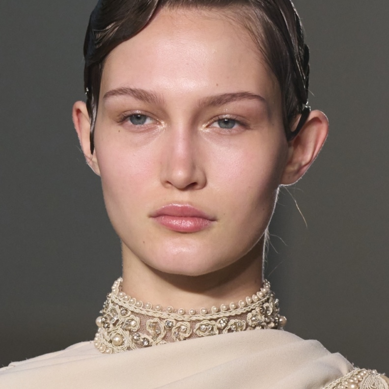 طريقة معالجة حب الشباب تحقق لك بشرة صافية