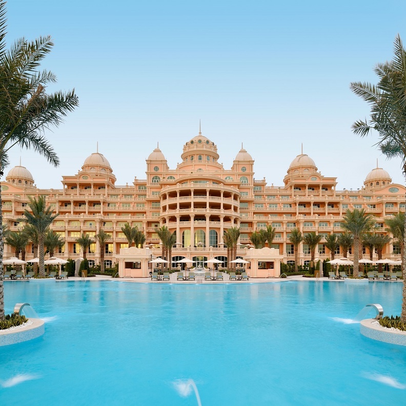 منتجع رافلز النخلة دبي يقدم مجموعة من العروض والفعاليات المميزة للعائلات 