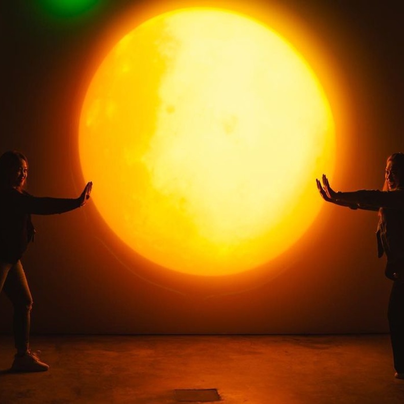 10 أعمال فنية يجب عليكِ مشاهدتها قبل انتهاء معرض نور الرياض