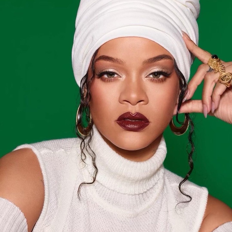 تعرفي على أفخم إطلالات مجوهرات ريهانا Rihanna الجريئة في عيد ميلادها