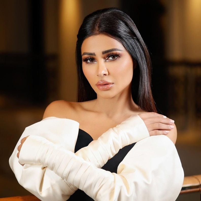 مهيرة عبد العزيز