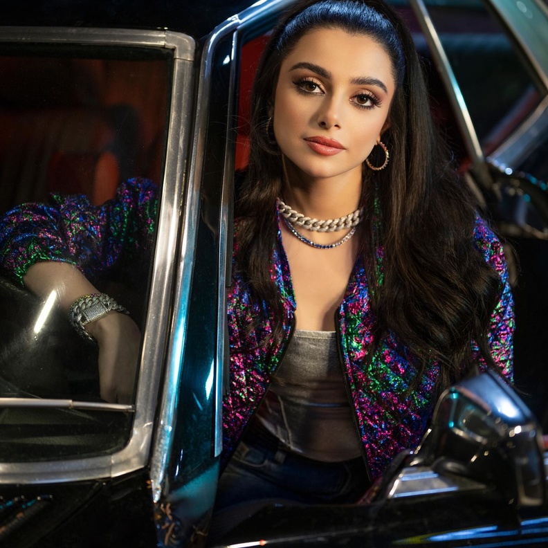 مجوهرات النجمة الشابة ماريتا الحلاني