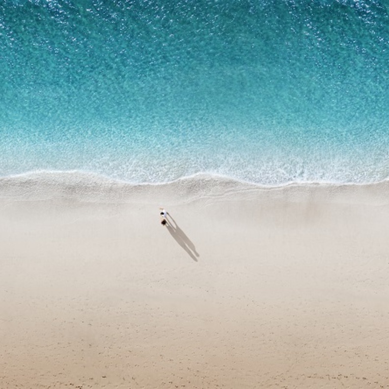 السعديات أبوظبي أفضل شاطئ في الشرق الأوسط: عالم من الخيال والملاذات الجذابة 