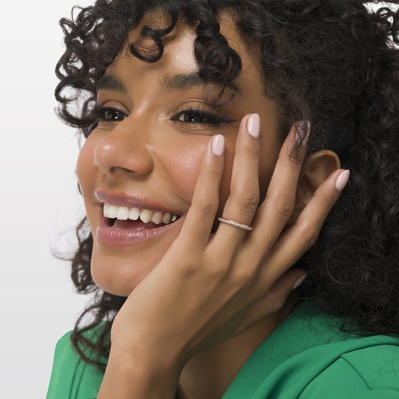 اكتشفي هدايا عيد الحب مع  Maveroc