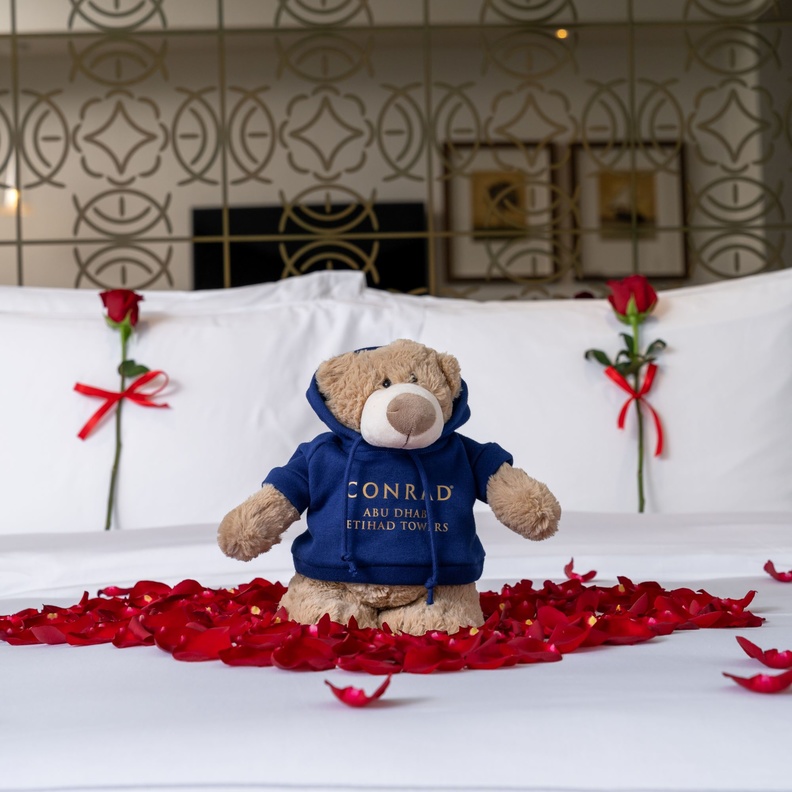  فندق كونراد أبوظبي أبراج الاتحاد يقدم مجموعة رائعة من تجارب عيد الحب المنسقة بعناية تكريما لأكثر أيام السنة رومانسية