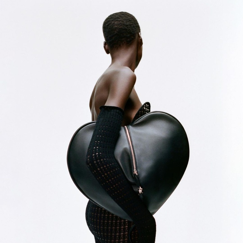 القلوب تزيّن إطلالتك في عيد الحب 2023