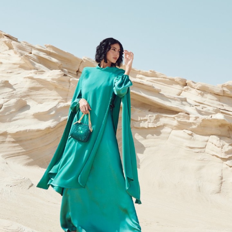 ستيلا ماكارتني تحتفل بشهر رمضان مع "تشكيلة الزمرد"