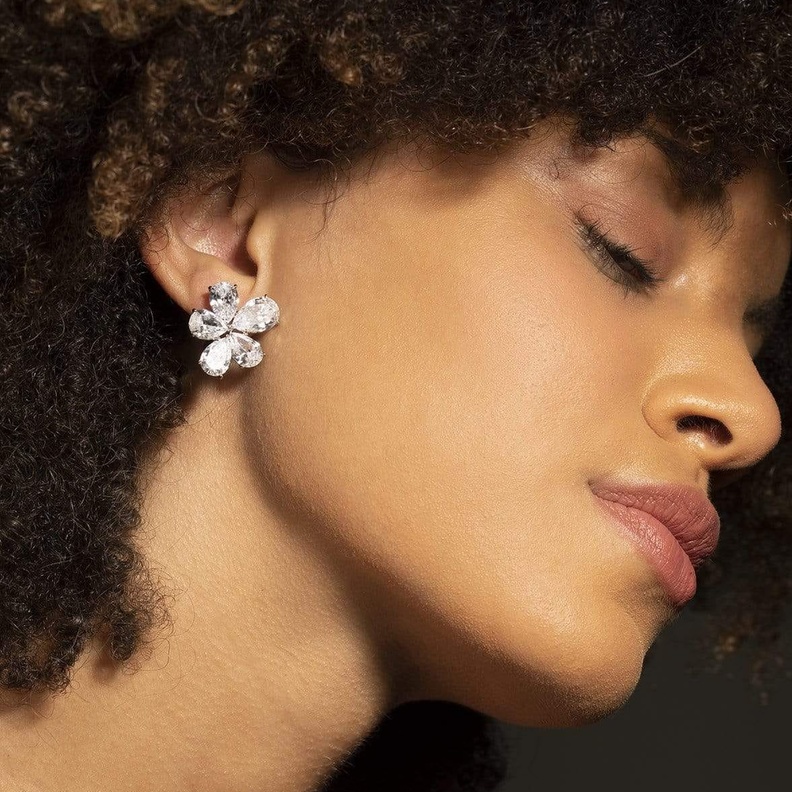 أقراط من مجوهرات FANTASIA by DESERIO من موقع Marissa