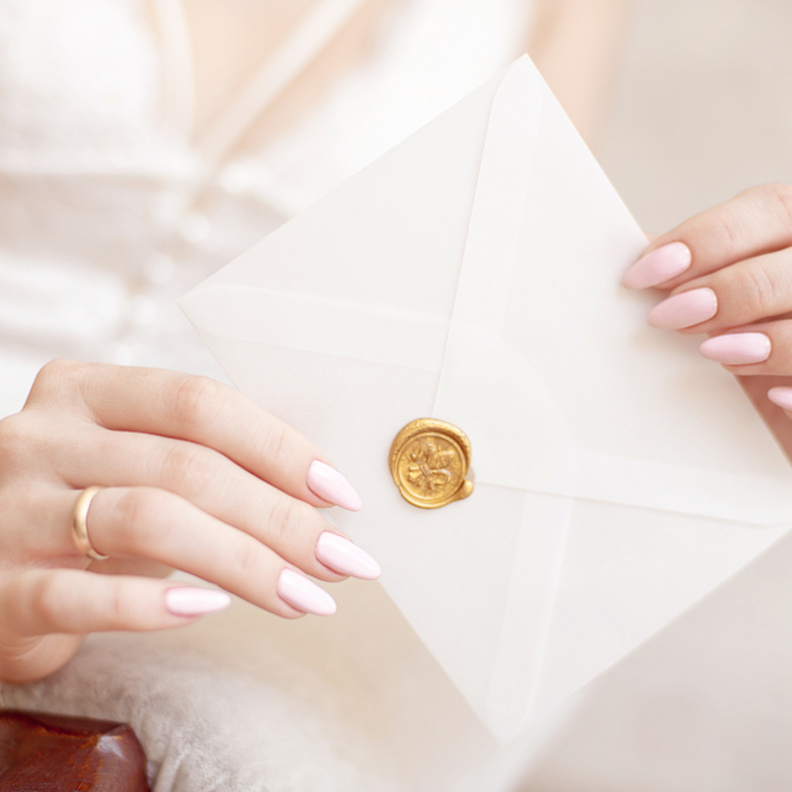 أفكار رائعة لبطاقات الدعوة لحفلات الزفاف بثيم بوهيمي