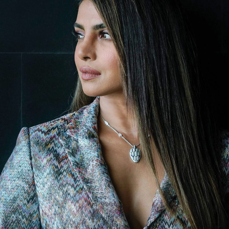 محاور المشاهير عدنان الكاتب يحاور النجمة العالمية Priyanka Chopra Jonas: العائلة تعني الحبّ