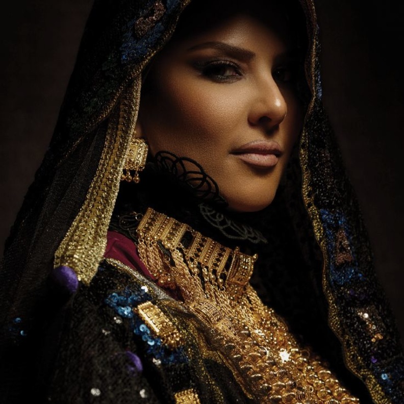 خاص بـ "هي" بمناسبة يوم التأسيس ندى باعشن تستوحي اطلالتها من "عروس نجد"