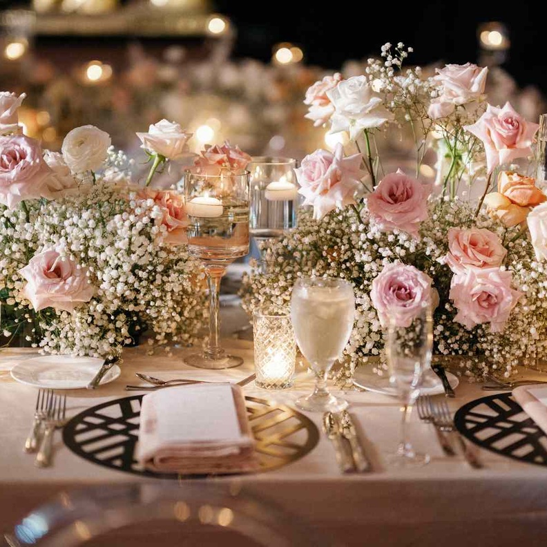 أفكار رائعة لديكور حفلات الزفاف بالشموع