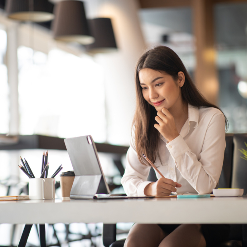 أهم مواقع عربية وانكليزية مخصصة للراغبات في دخول عالم ريادة الأعمال