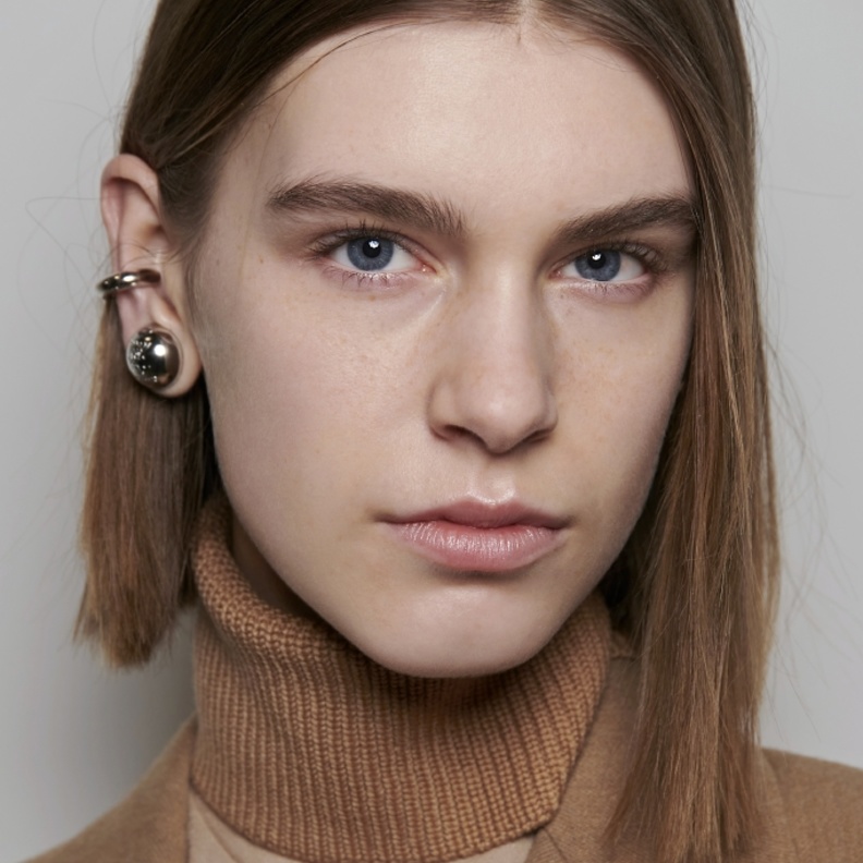 إستعيدي بشرتك المتوهجة والثقة ليوم المرأة العالمي... وتابعي نصائحنا من هي لتحقيقها