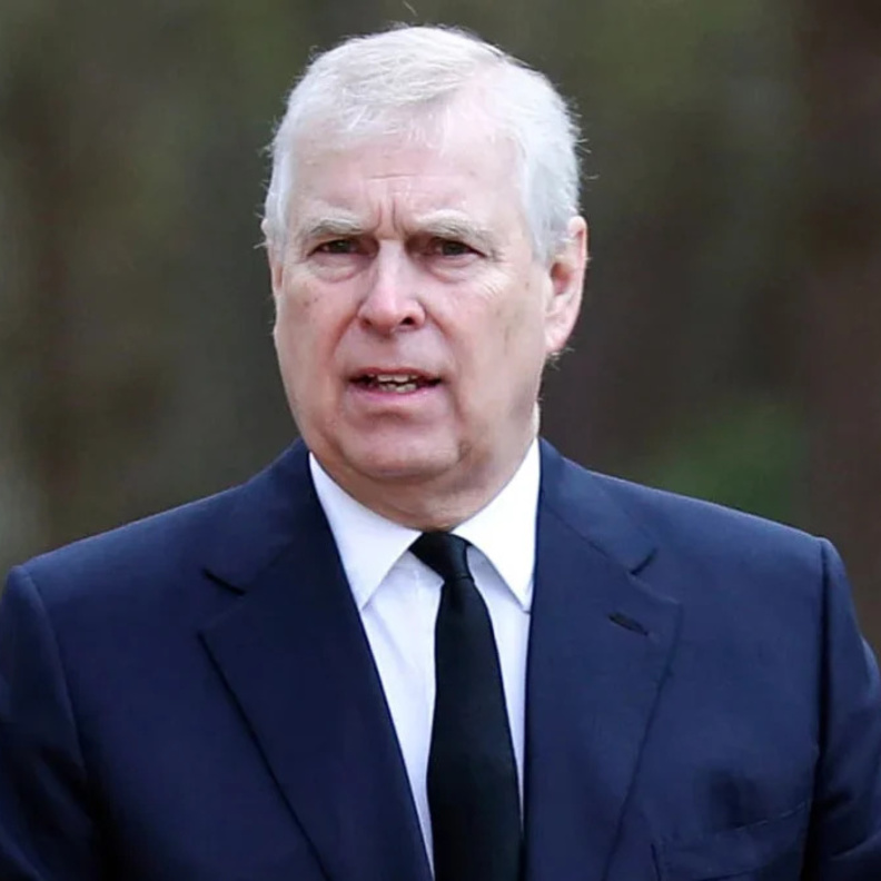 الأمير أندرو مستاء لتأخر الملك تشارلز في تقسيم ثروة الملكة الراحلة