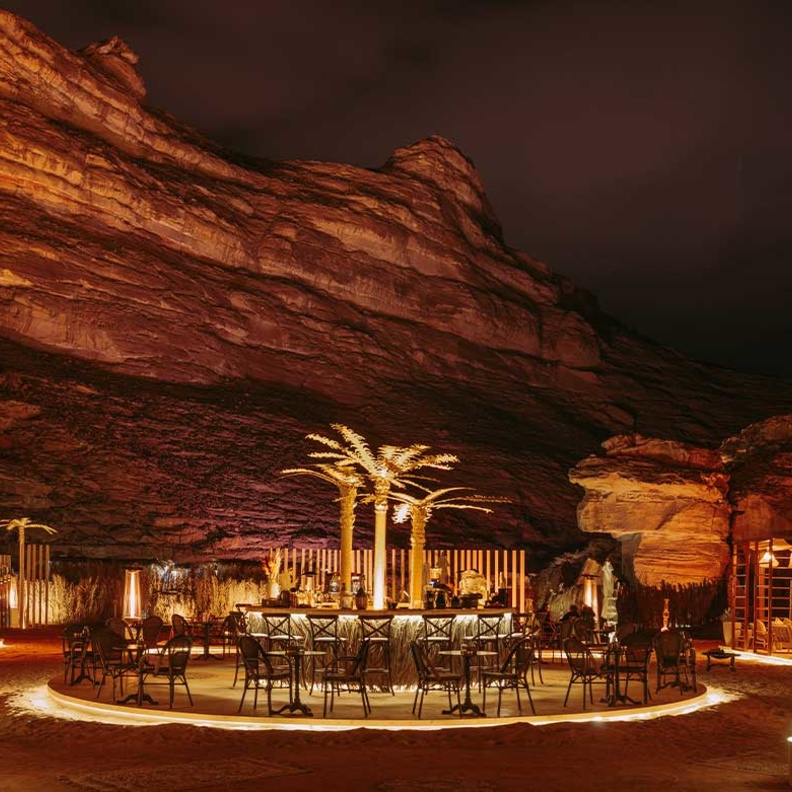 تجارب ساحرة في العلا