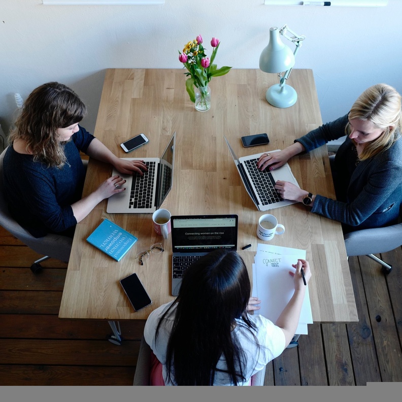 5  طرق لإعادة المرأة إلى سوق العمل وارتقاء المناصب القيادية