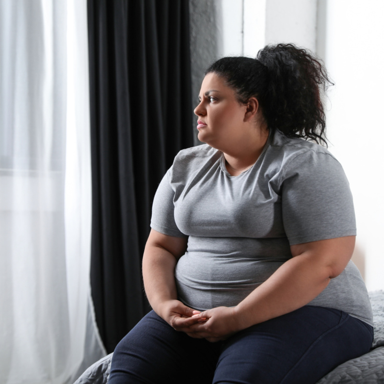 احذري... 8 أسوأ أطعمة تُسبب الإجهاد وزيادة الوزن