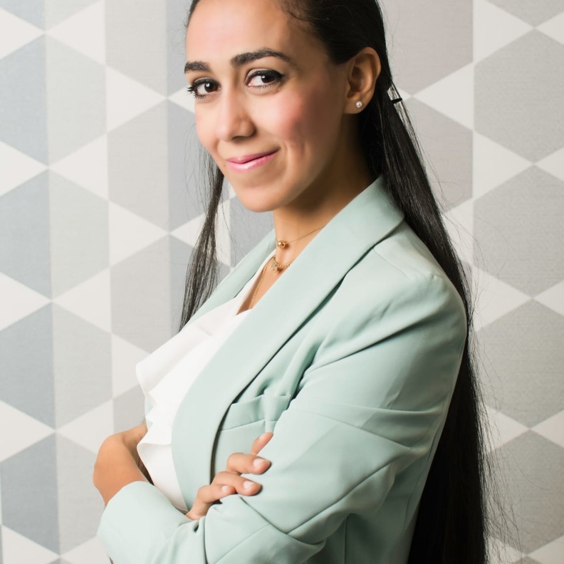 استشارية الطب النفسي الطبيبة لبنى عزام تقدم لـ"هي" أفضل أساليب راحة النفّس