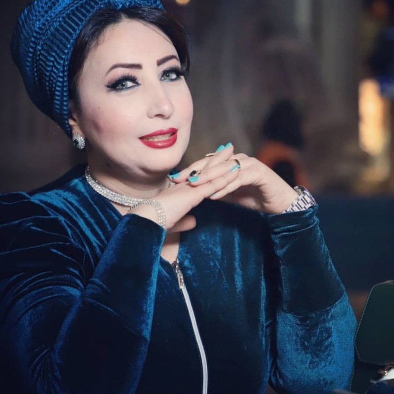 خبيرة العلاقات الإنسانية دكتورة شريهان الدسوقي تشرح لـ "هي" كيفية قراءة لغة الجسد