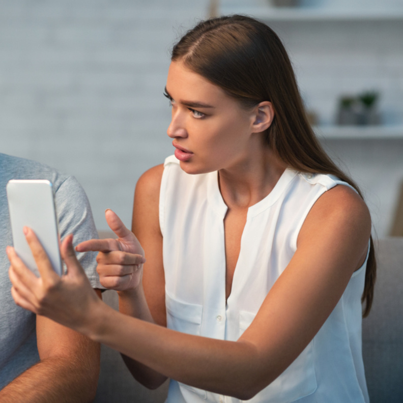 في حال اعترف الشريك بالخطأ فإن المشكلة تصبح قابلة للإصلاح 