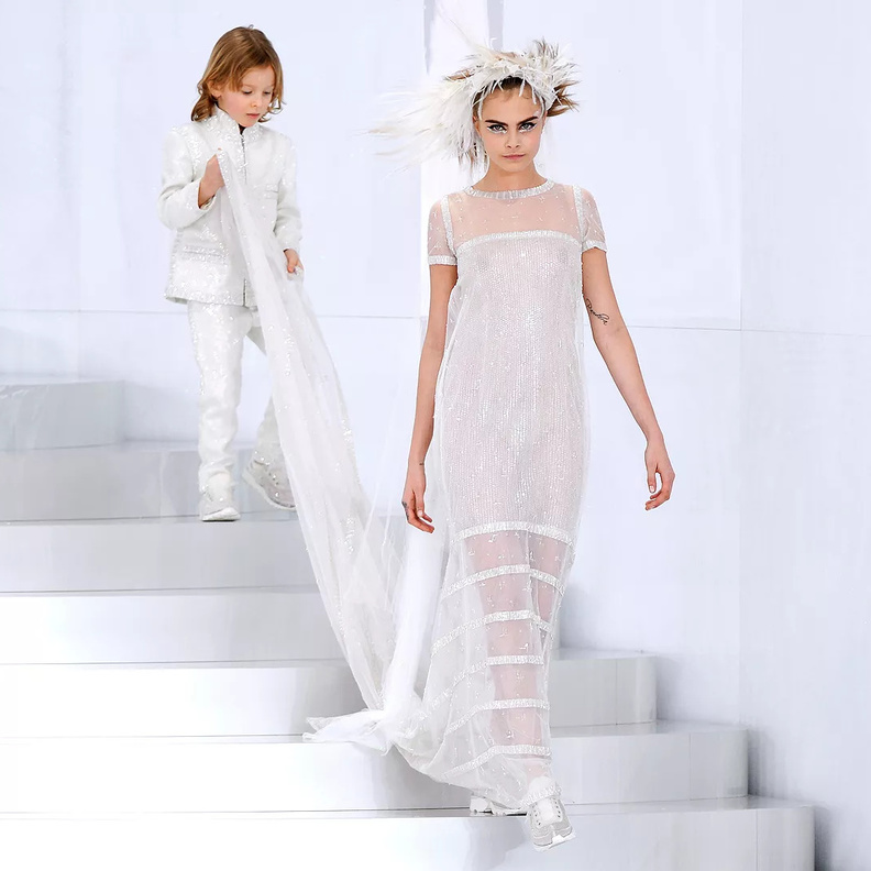 كارا ديليفين CARA DELEVINGNE