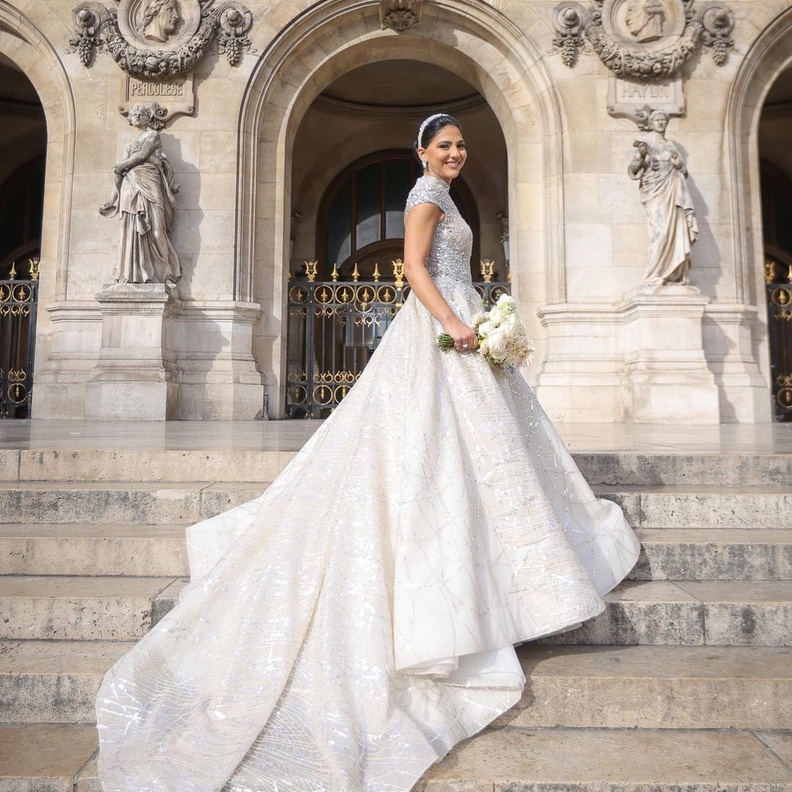 لقطة لفستان العروس