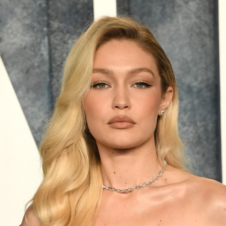 أجمل إطلالات النجمات الجمالية في حفلVanity Fair  ما بعد الأوسكار