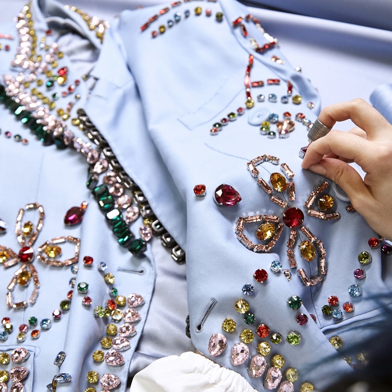 جائزة جديدة للمصممين الواعدين من مجموعة أبوظبي للثقافة والفنون ودار "دولتشي آند غابانا"