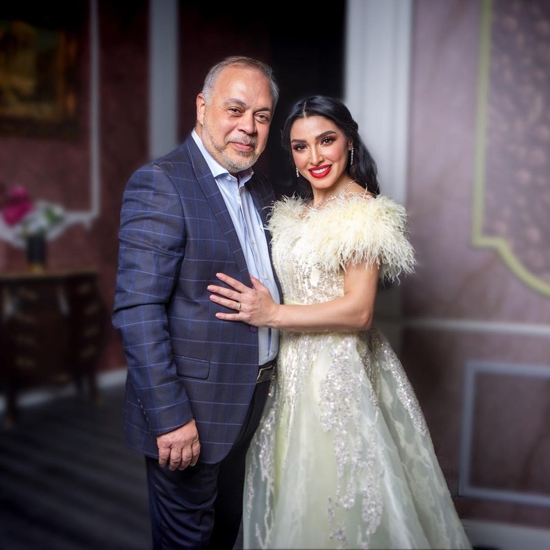 أشرف زكي وروجينا