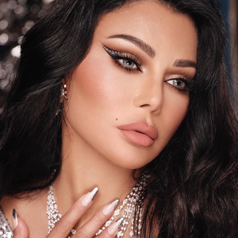 هيفاء وهبي ملهمة المرأة بأساليبها الجمالية..إليك أجدد الصيحات على خطاها