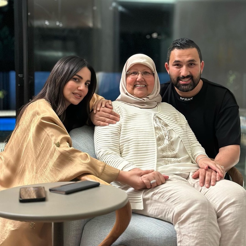 درة وحماتها