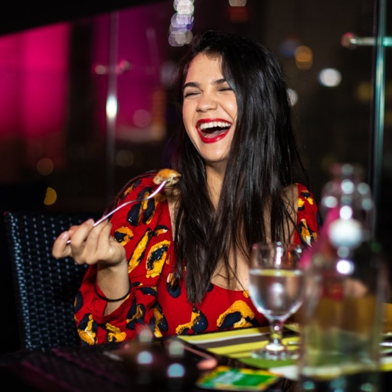 مطعم فوغيرا دبي يقدم تجربة غداء شوراسكو  الفريدة من نوعها احتفالاً بعيد الأم