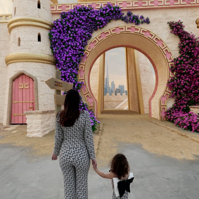 كريزما تطلق حملة العلامة التجارية لا ميا بامبينا للاحتفال بعيد الأم بالتعاون مع الفنانة والممثلة الكويتية روان بن حسين