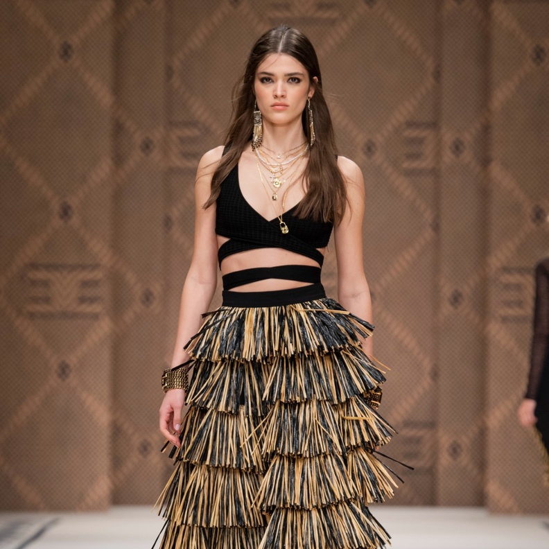 براعة ملمسية COUTURE TEXTURE ستحمل الحيوية والحياة إلى ملابسنا المسائية في المستقبل القريب