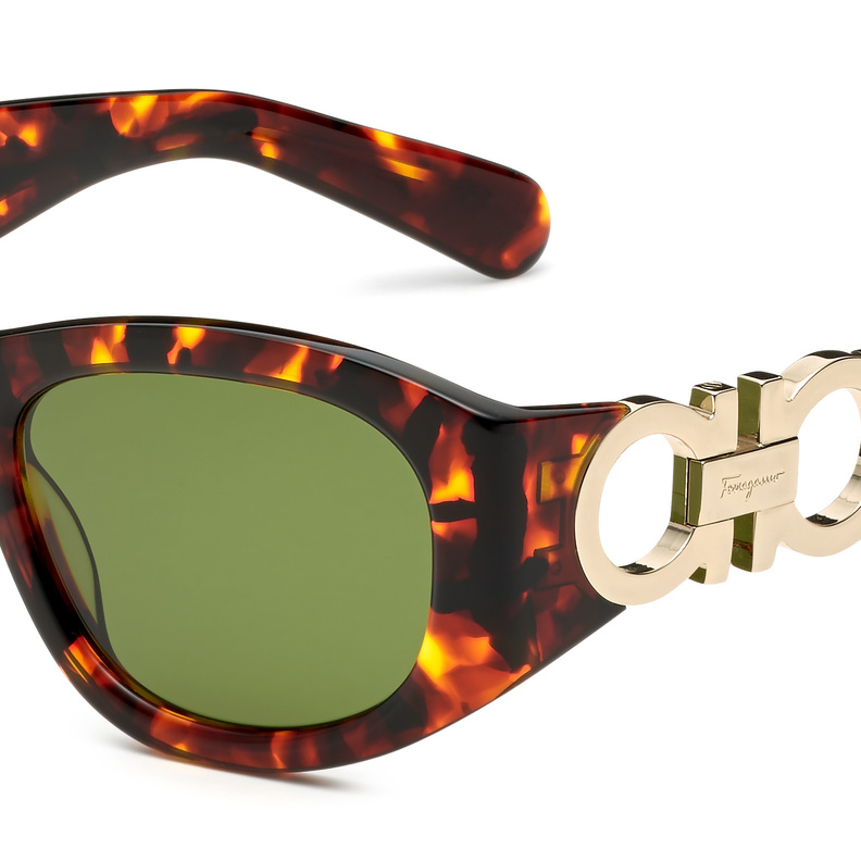 علامة فيراجامو "FERRAGAMO" تقدم موديلات النظارات الشمسية الجديدة