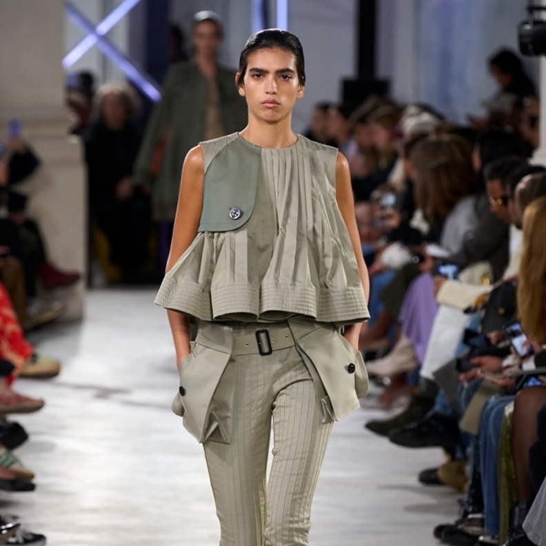  سراويل عصرية لموسم ربيع وصيف 2023