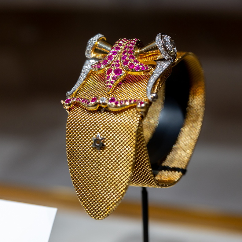 قطعة مجوهرات فاخرة من Vacheron Constantin