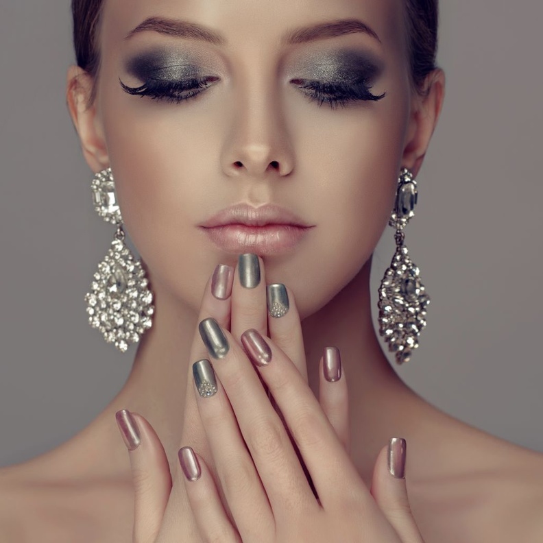 نصائح حول كيفية تنظيف الأقراط المرصعة بالماس