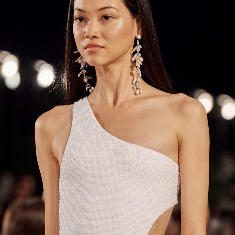 عملية شد البطن وشفط الدهون