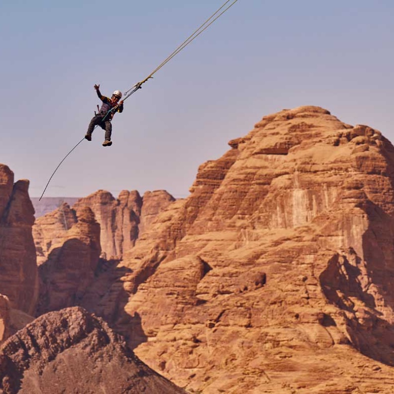 "هي" تختار لك 10 تجارب استثنائية في مهرجان سماء العلا 2023