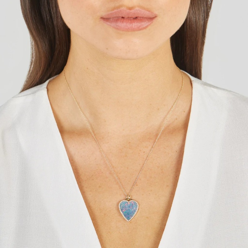 أناقة حجر الأوبال في اطلالة شهر رمضان