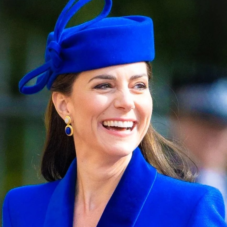 شاهدي تصاميم فريدة من الياقوت الأزرق.. حجر الملكات "الأول"