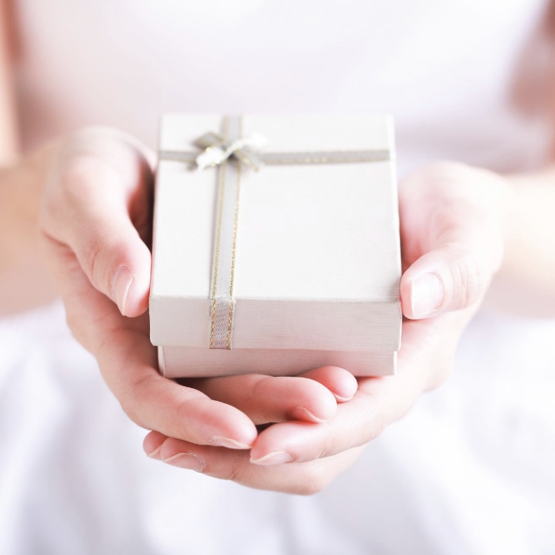 افكار هدايا استثنائية تقدمها العروس لضيوفها