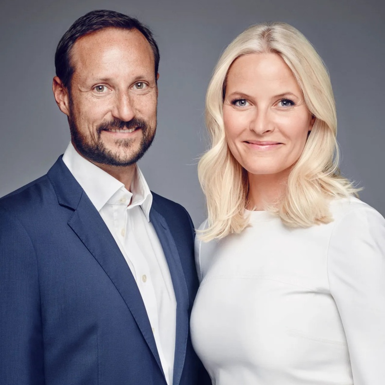 الأمير هاكون ولي عهد النرويج Crown Prince Haakon...الأمير الذي تزوج من أم عزبا